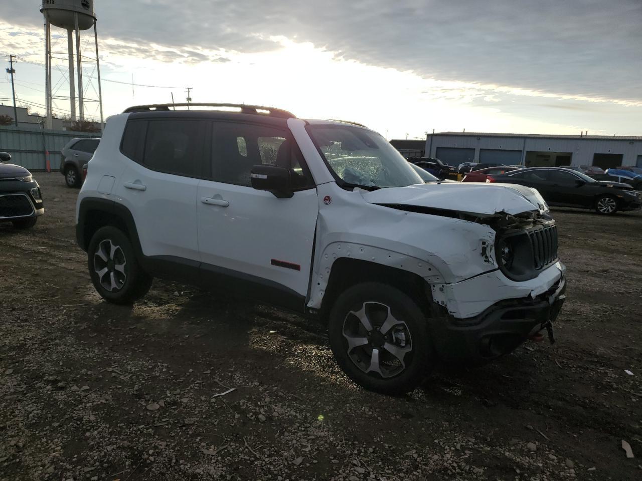 2022 Jeep Renegade Trailhawk - Фото 4