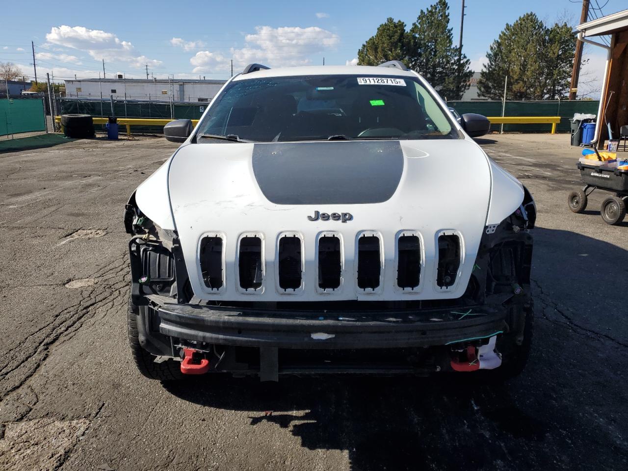 2015 Jeep Cherokee Trailhawk - Image 5