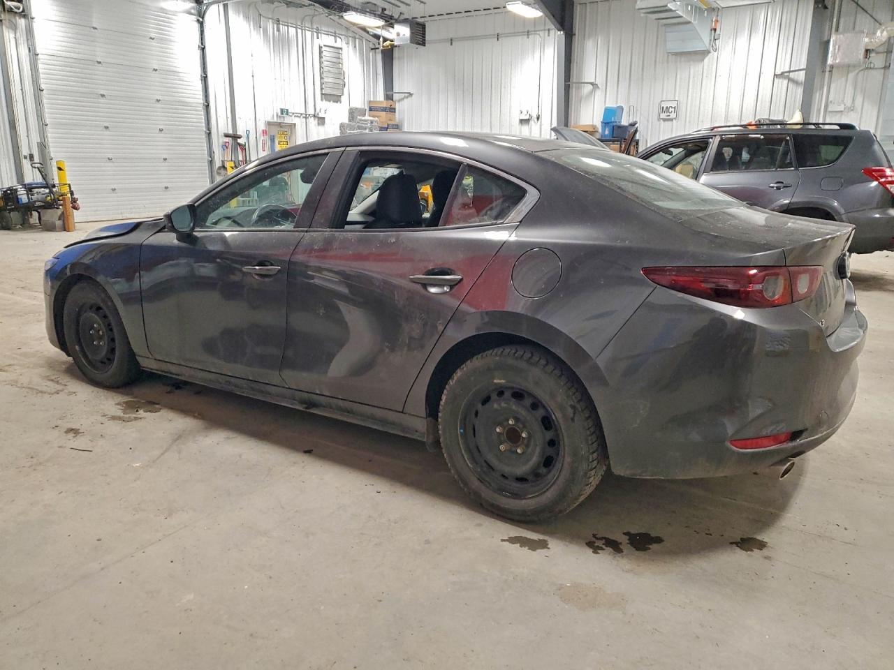 2021 Mazda Mazda3 Gs 4Dr - Фото 2