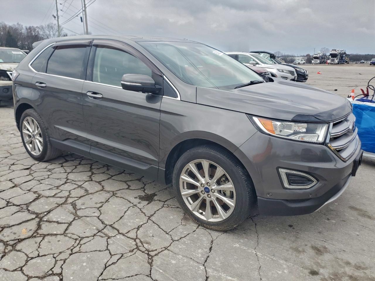 2017 Ford Edge Titanium - Image 4