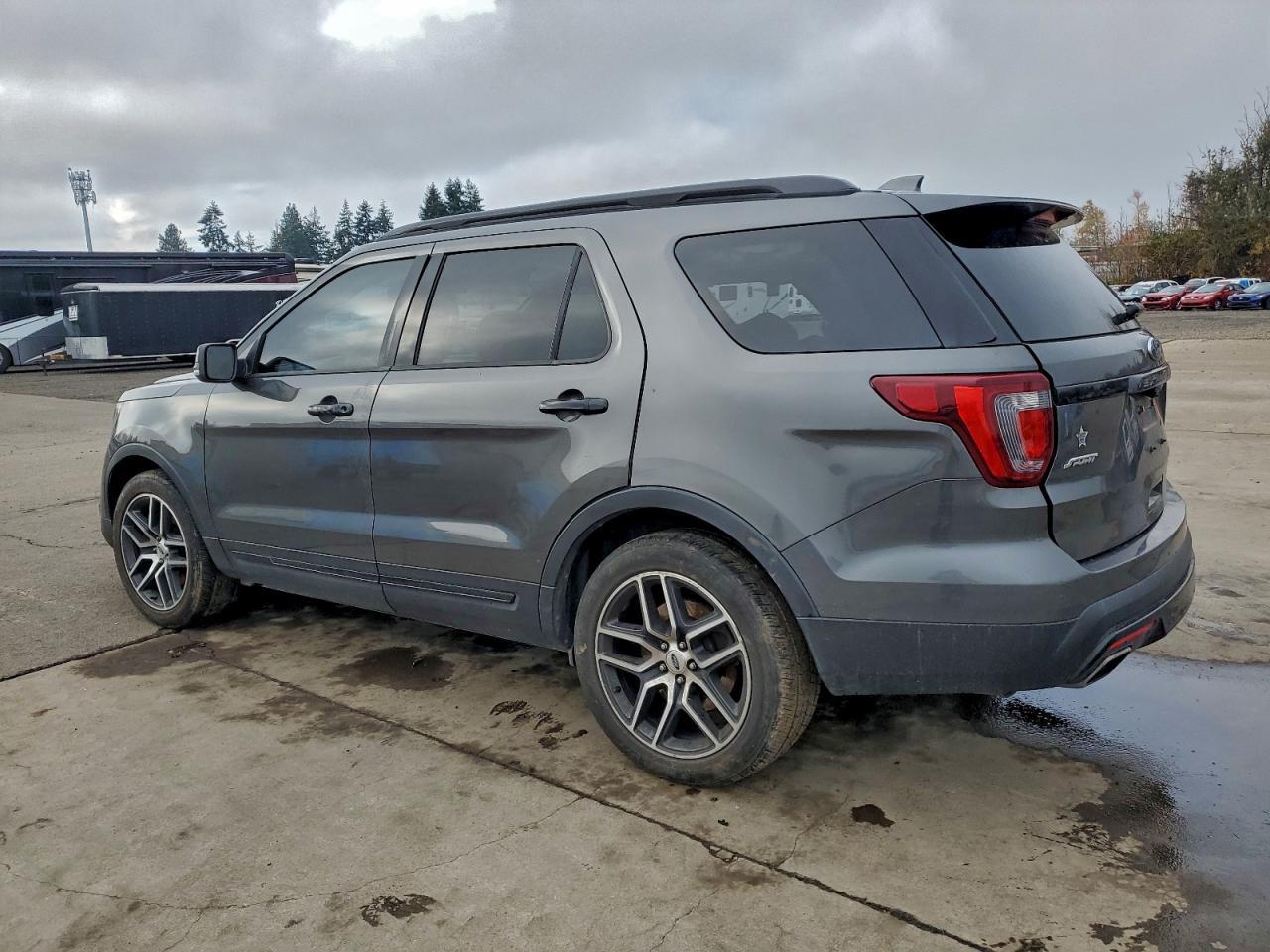 2016 Ford Explorer Sport - Фото 2