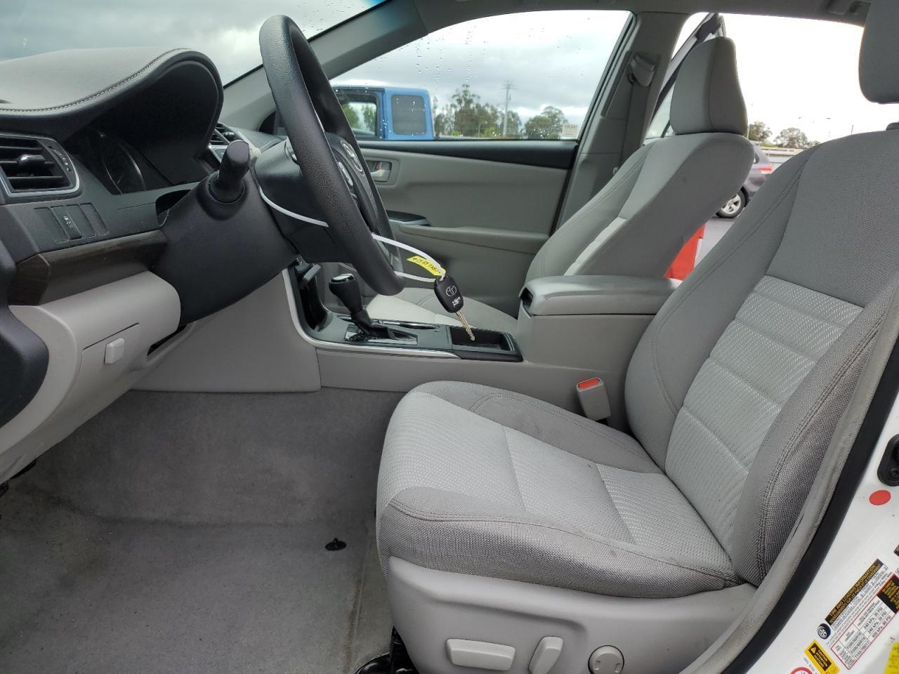 2017 Toyota Camry Le - Image 7