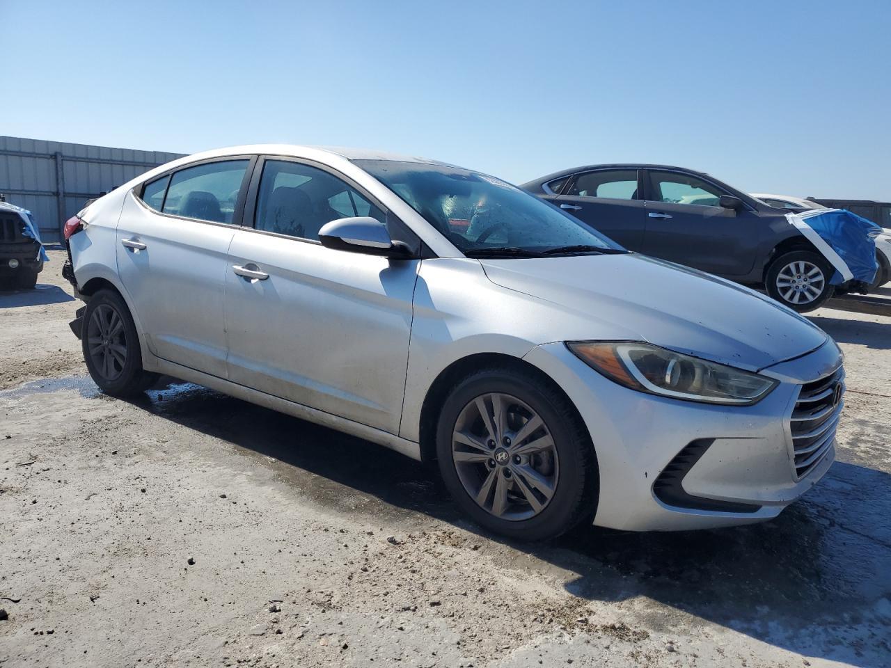 2018 Hyundai Elantra Sel - Фото 4