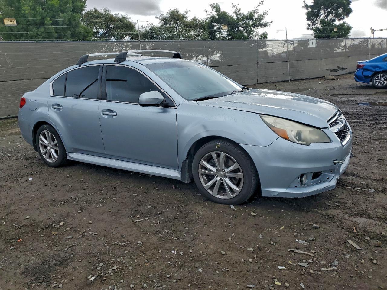 2013 Subaru Legacy 3.6R Limited - Image 4