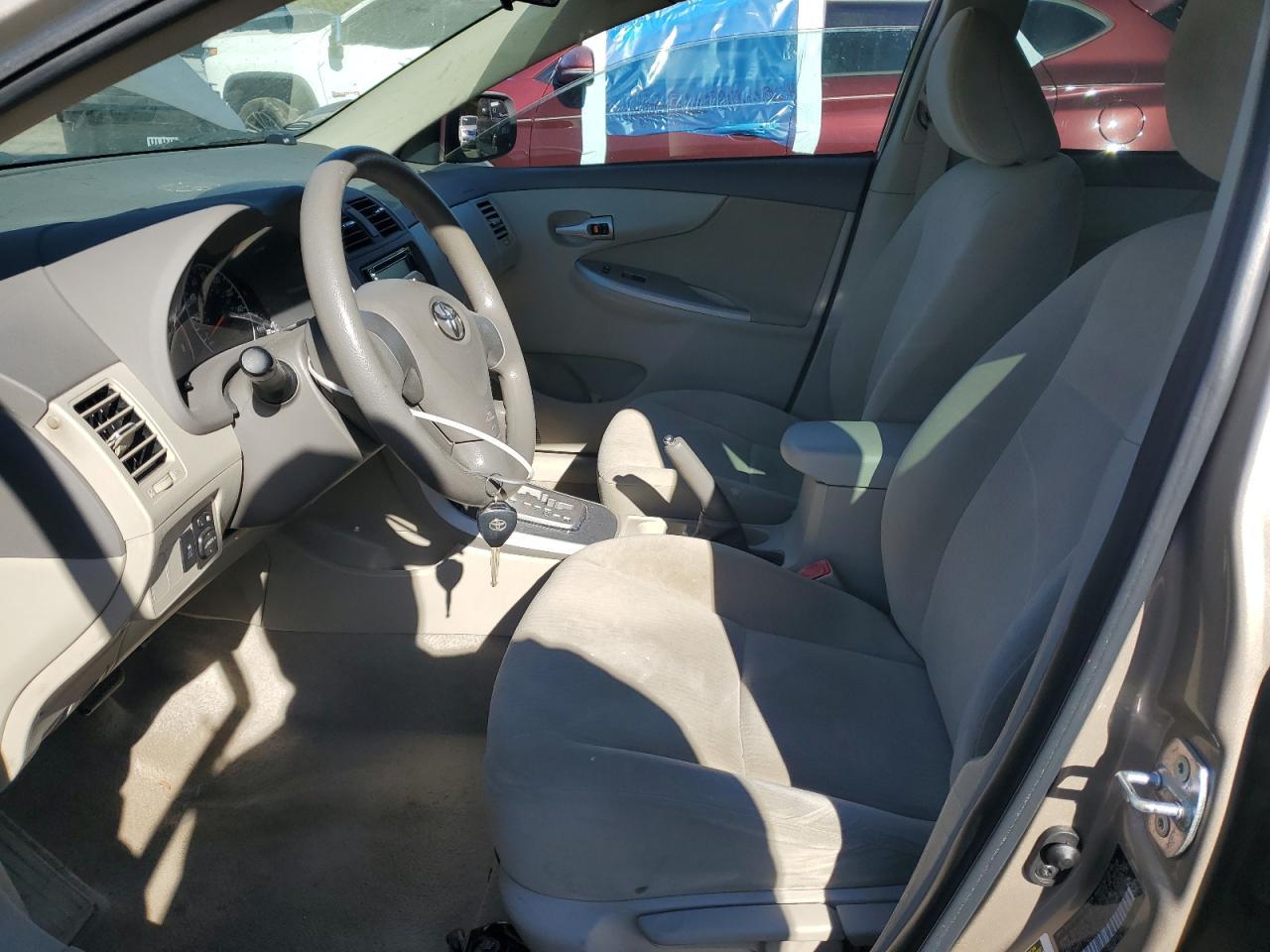 2010 Toyota Corolla - Фото 7