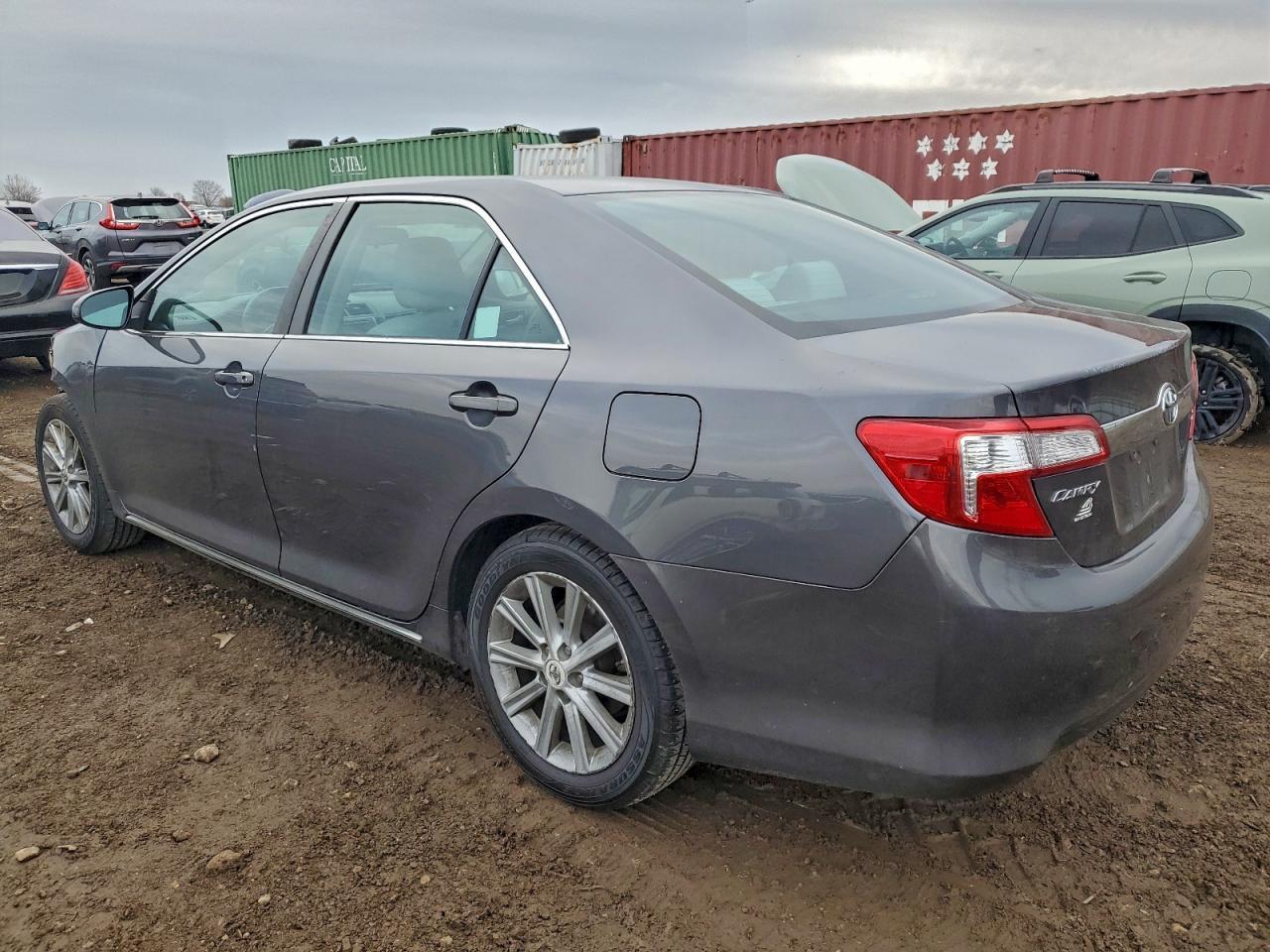 2012 Toyota Camry Base - Фото 2