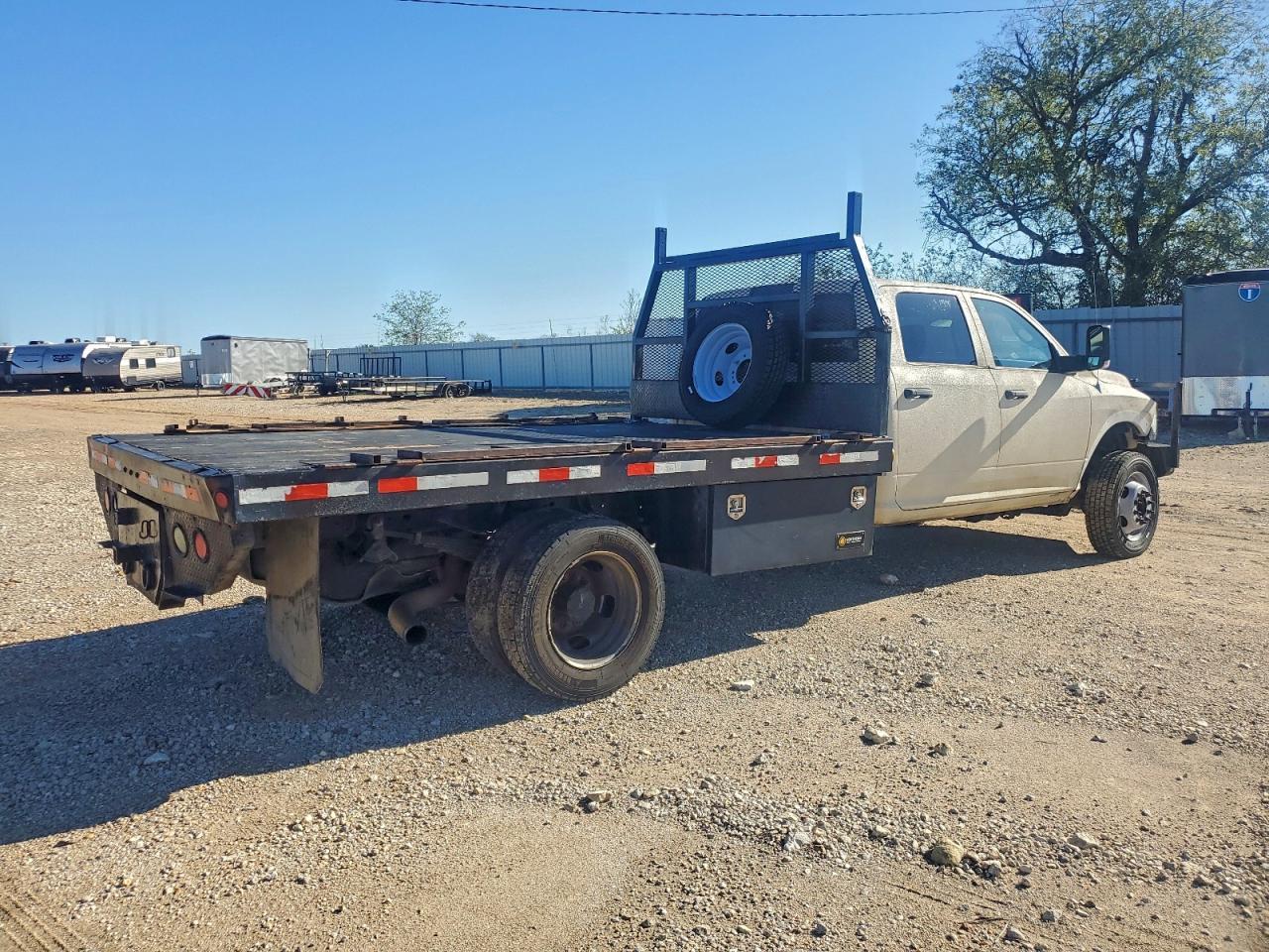 2012 Dodge Ram 5500 Crew Cab Flatbed Truck - Image 3