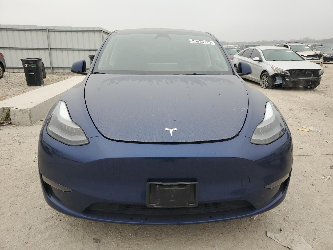 2023 Tesla Model Y - Image 5
