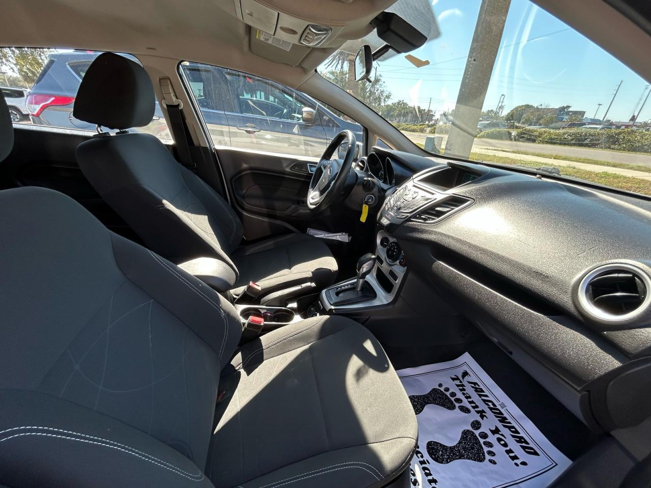 2015 Ford Fiesta Se - Фото 5