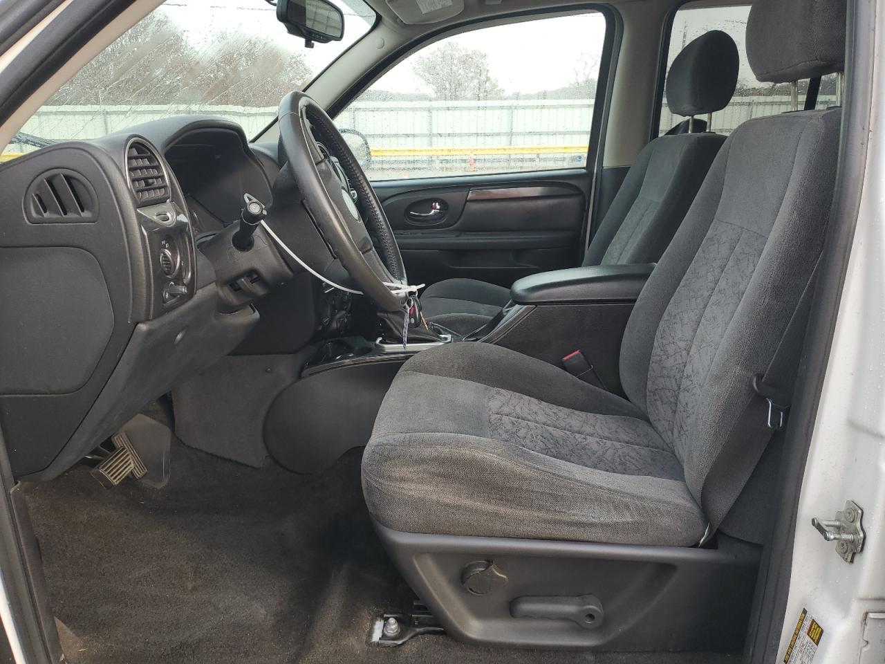 2005 GMC Envoy - Image 7