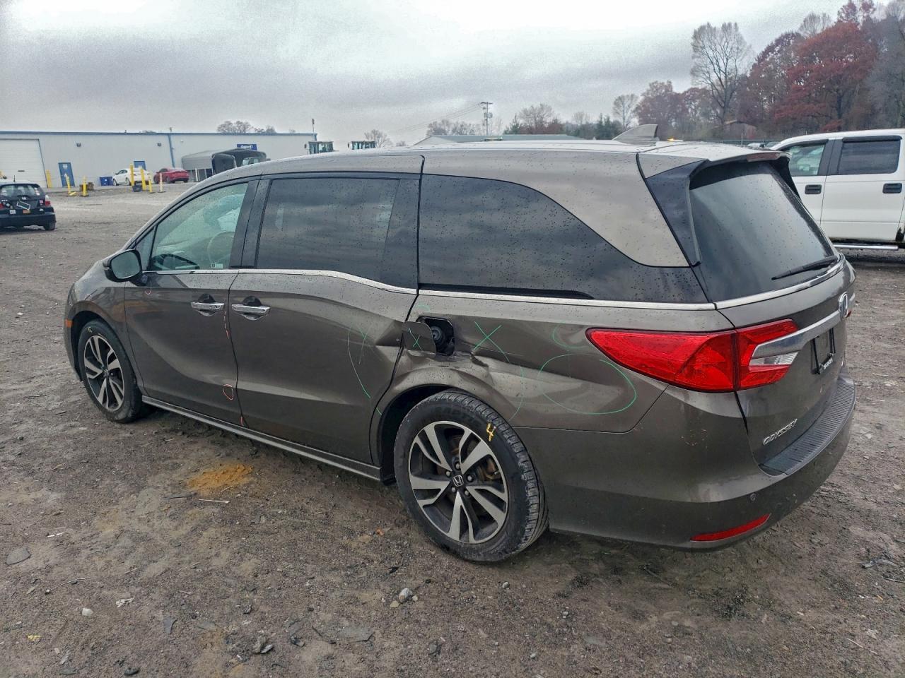 2018 Honda Odyssey Elite - Image 2