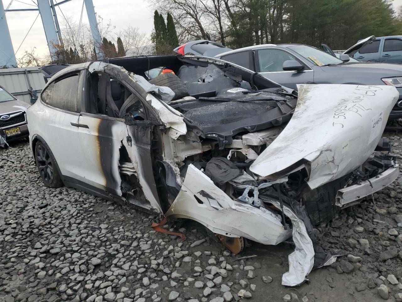 2023 Tesla Model X - Image 4