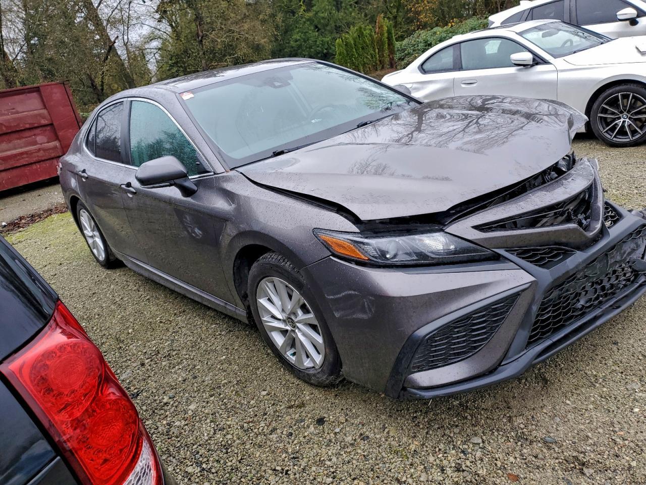 2022 Toyota Camry Se - Image 4