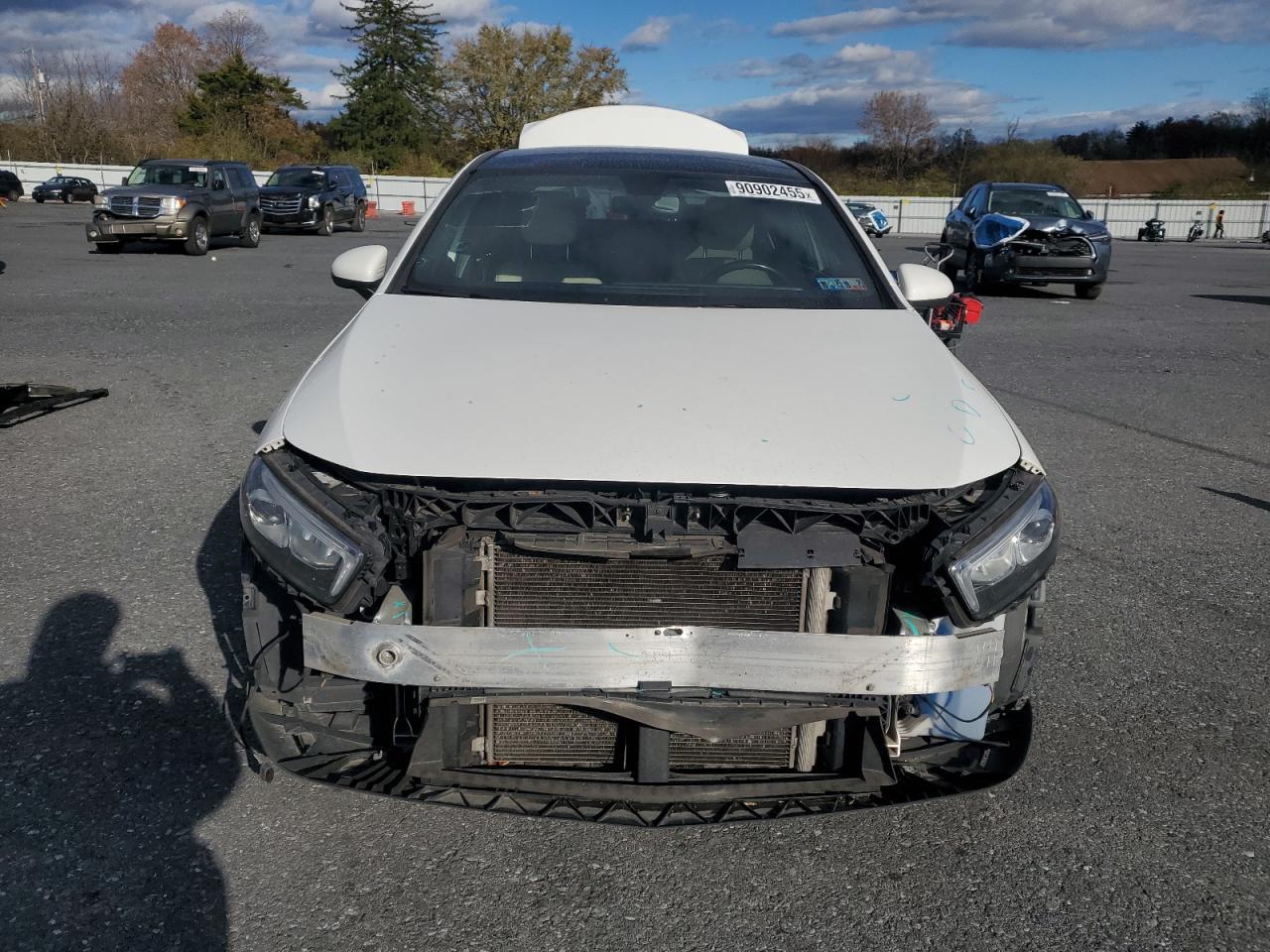 2021 Mercedes-Benz A 220 4Matic - Фото 5