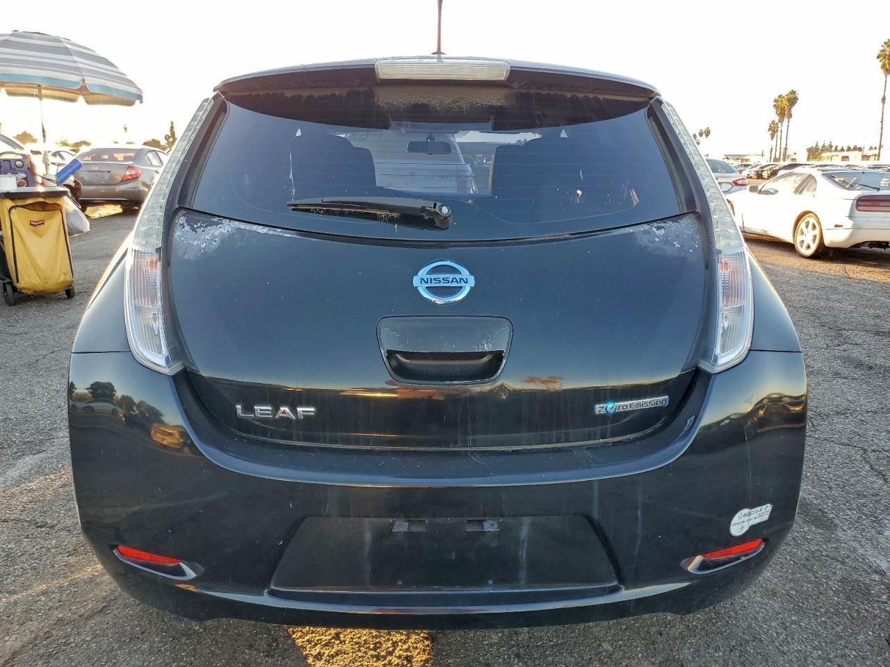2013 Nissan Leaf S - Фото 6
