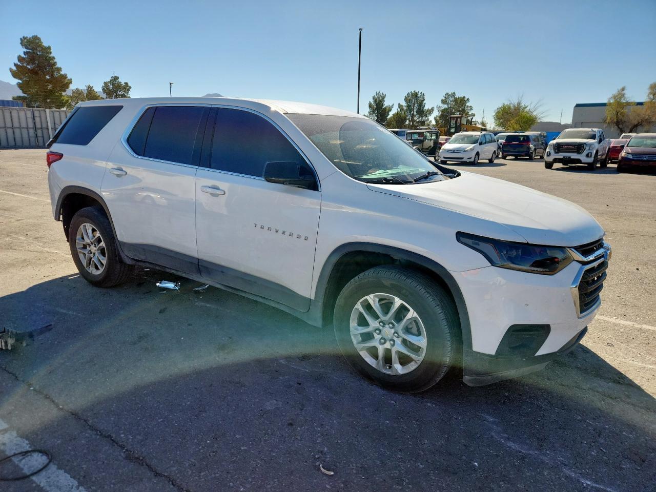 2020 Chevrolet Traverse Ls - Image 4