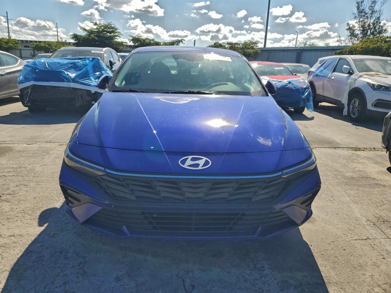 2025 Hyundai Elantra Se - Фото 5