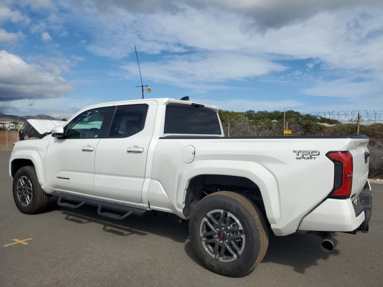 2025 Toyota Tacoma Double Cab - Фото 2