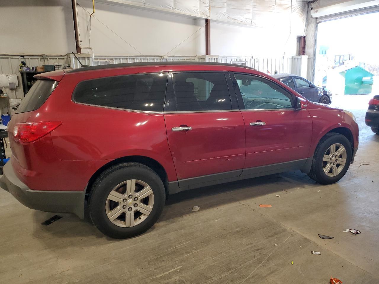 2012 Chev Traverse L - Фото 3