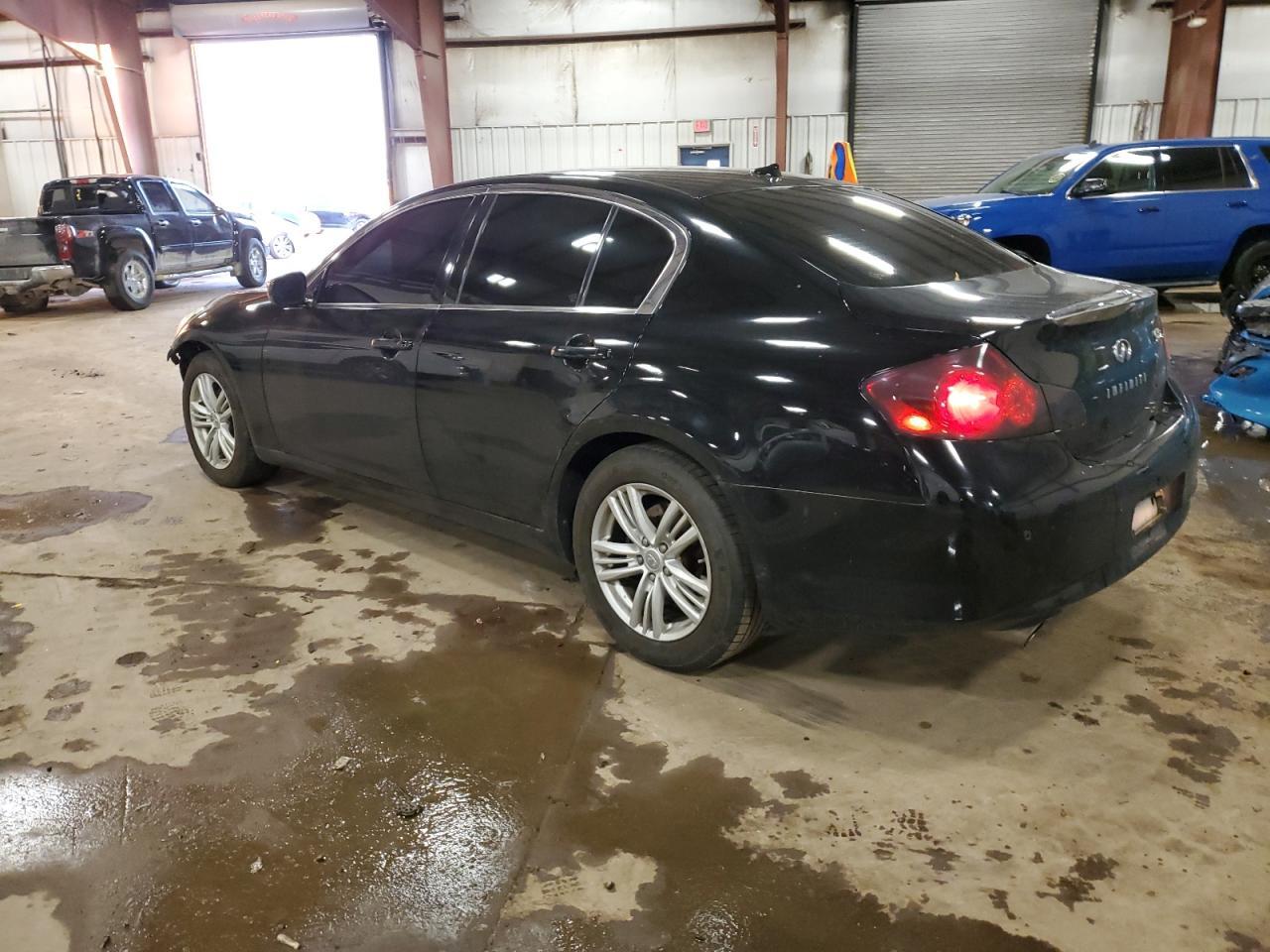 2011 Infiniti G37 - Фото 2