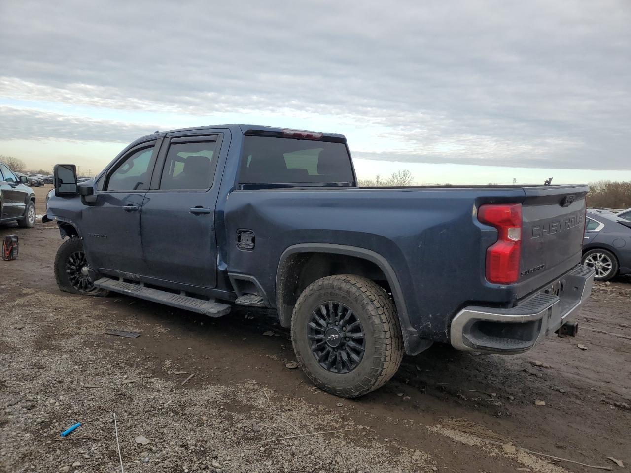 2022 Chevrolet Silverado K3500 Lt - Image 2