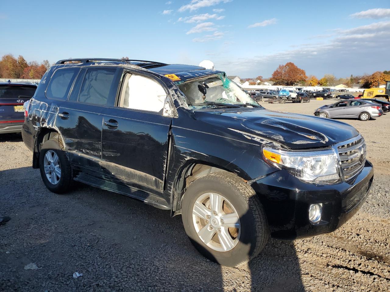 2015 Toyota Land Cruiser - Image 4