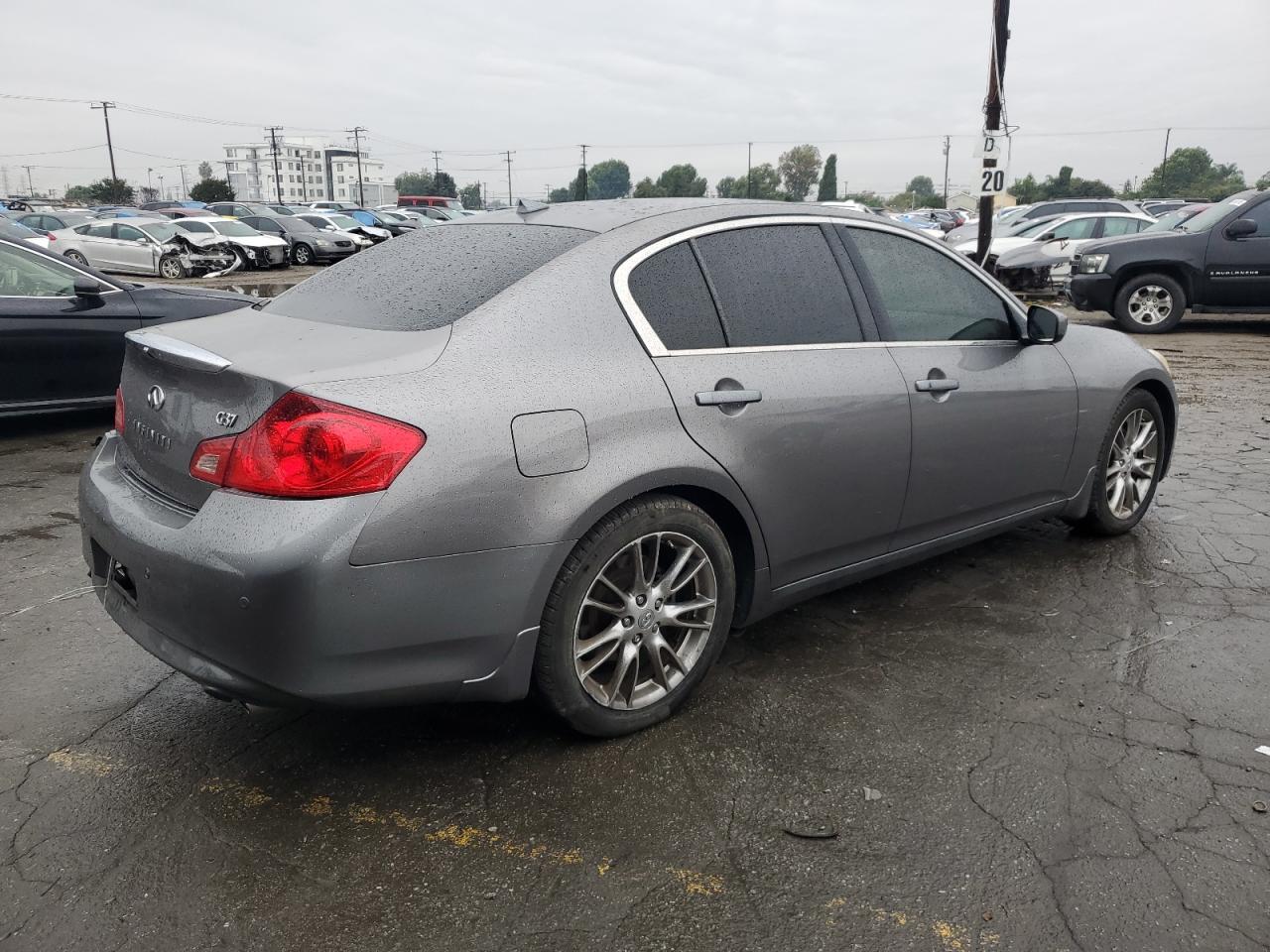 2013 Infiniti G37 Base - Фото 3