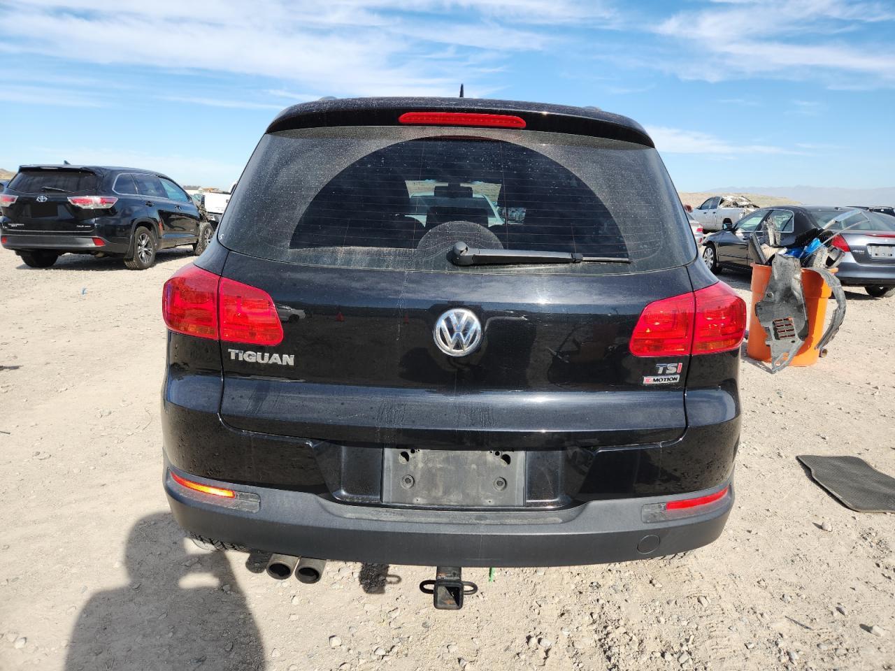 2016 Volkswagen Tiguan S - Фото 6