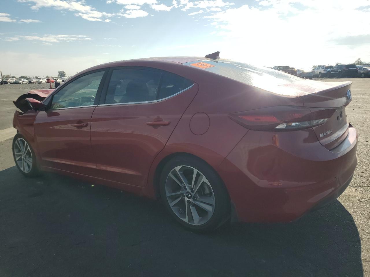 2018 Hyundai Elantra Sel - Фото 2