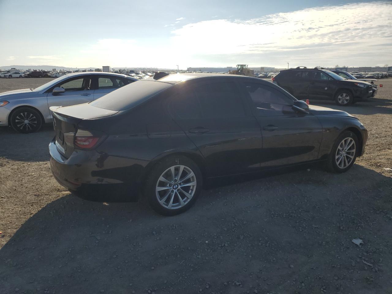 2016 BMW 320 I - Image 3