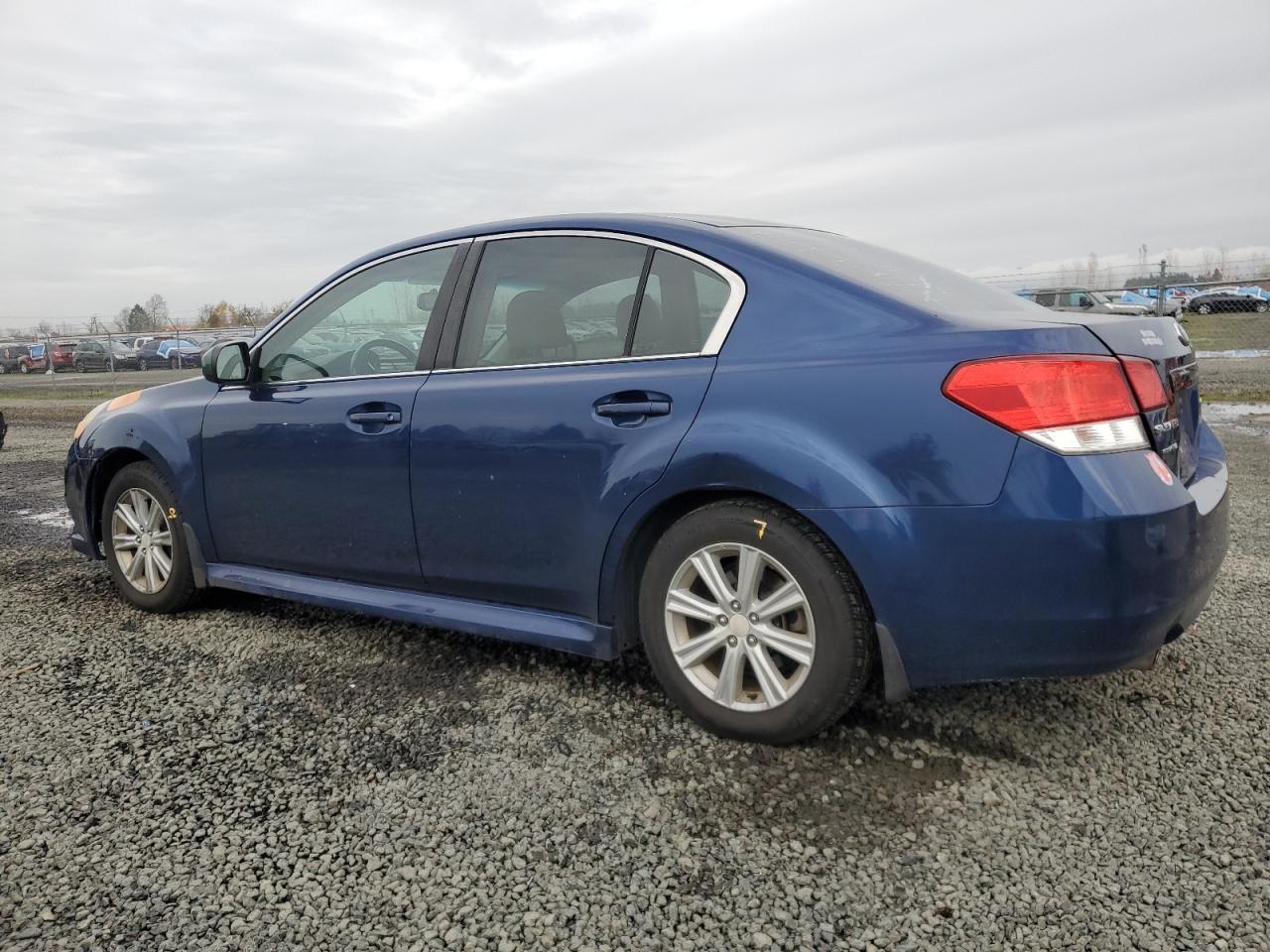 2011 Subaru Legacy 2.5I Premium - Image 2