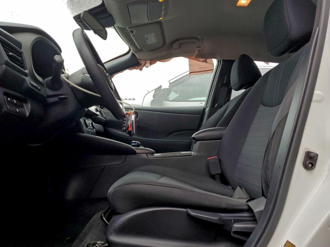 2021 Nissan Leaf S - Image 7