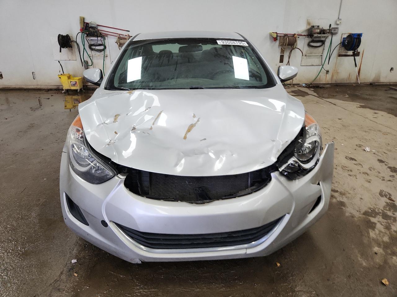 2013 Hyundai Elantra Gls - Image 5