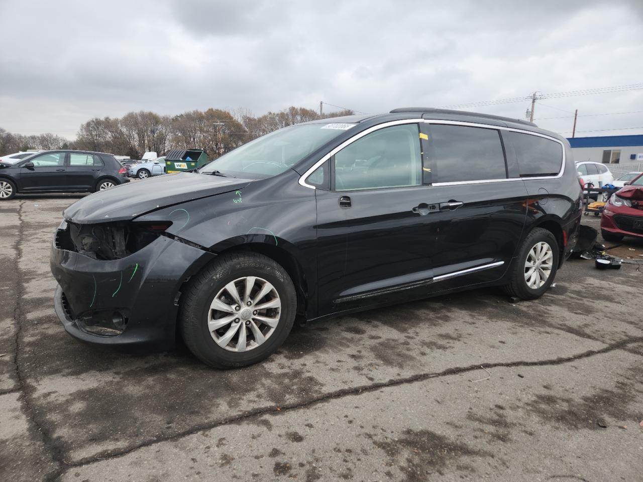 2017 Chrysler Pacifica Touring L