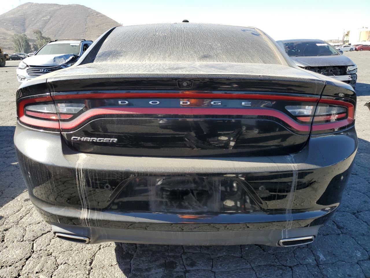 2022 Dodge Charger Sxt - Фото 6