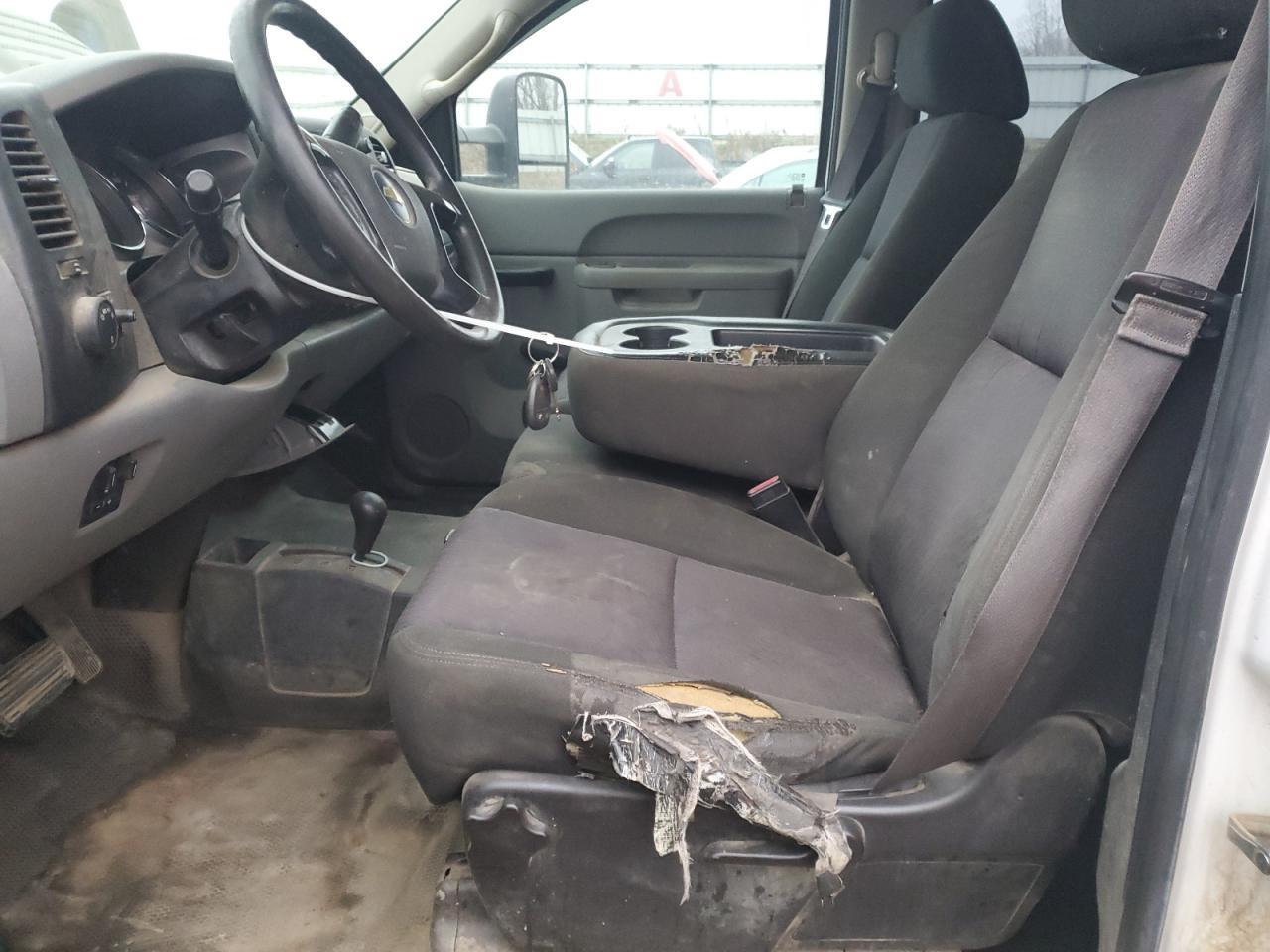 2013 Chevrolet Silverado K2500 Heavy Duty - Фото 6