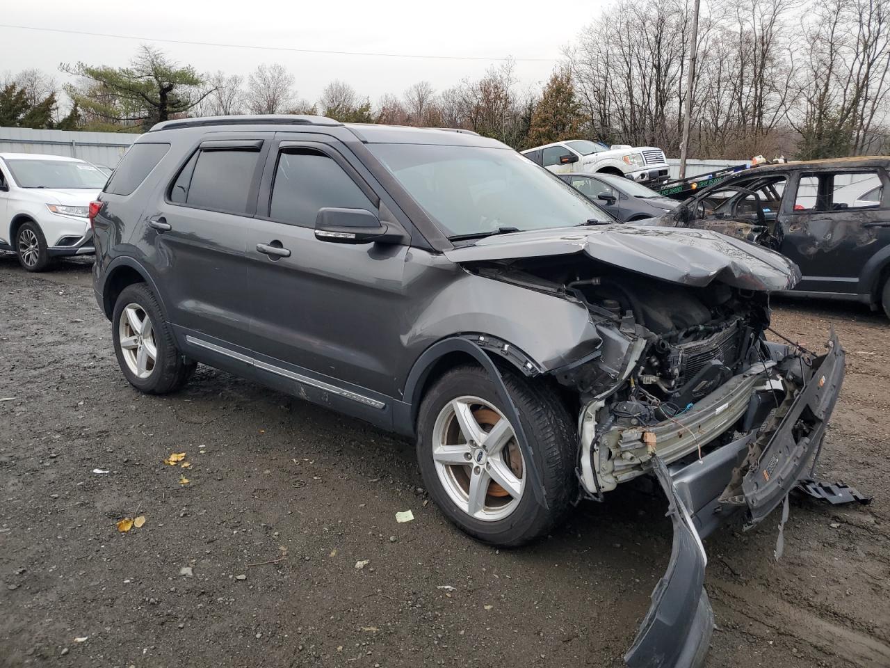 2016 Ford Explorer Xlt - Фото 4