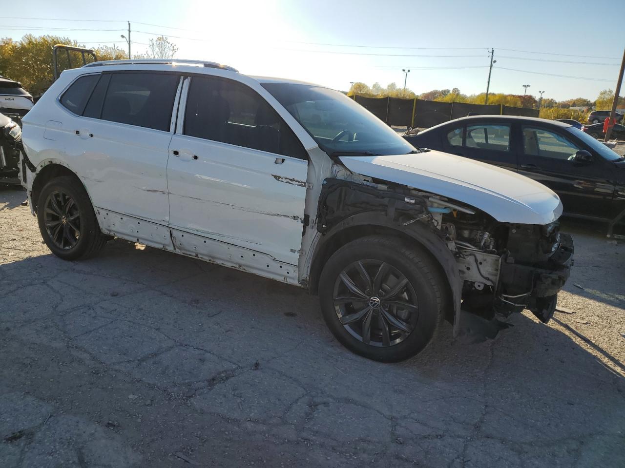 2024 Volkswagen Tiguan Se - Image 4