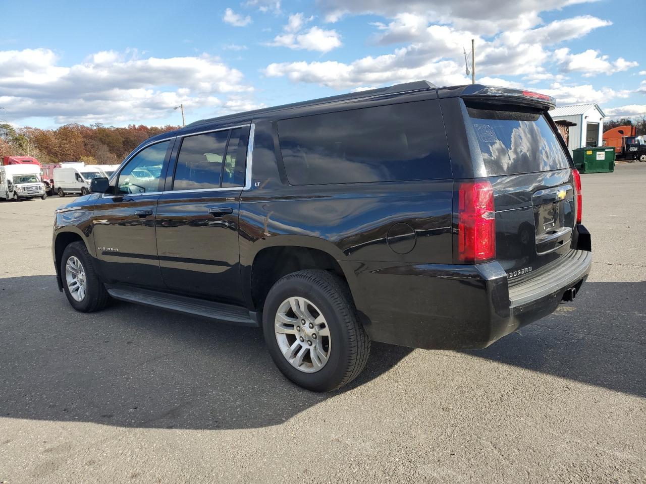 2019 Chevrolet Suburban K1500 Lt - Фото 2