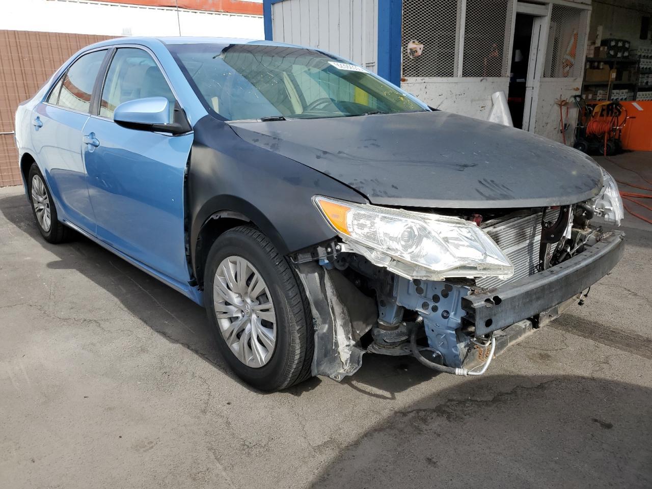 2013 Toyota Camry Hybrid - Image 4