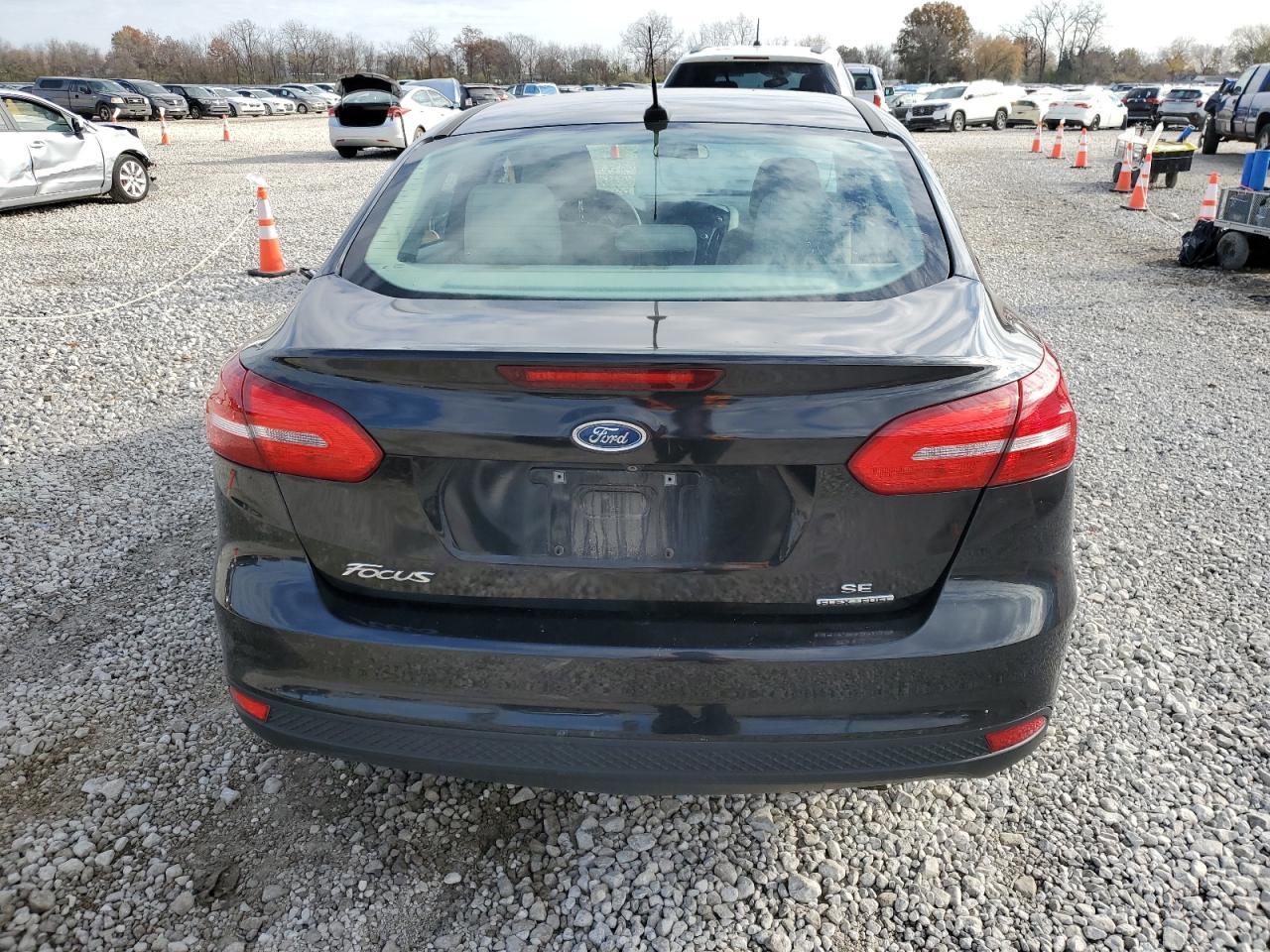 2015 Ford Focus Se - Image 6