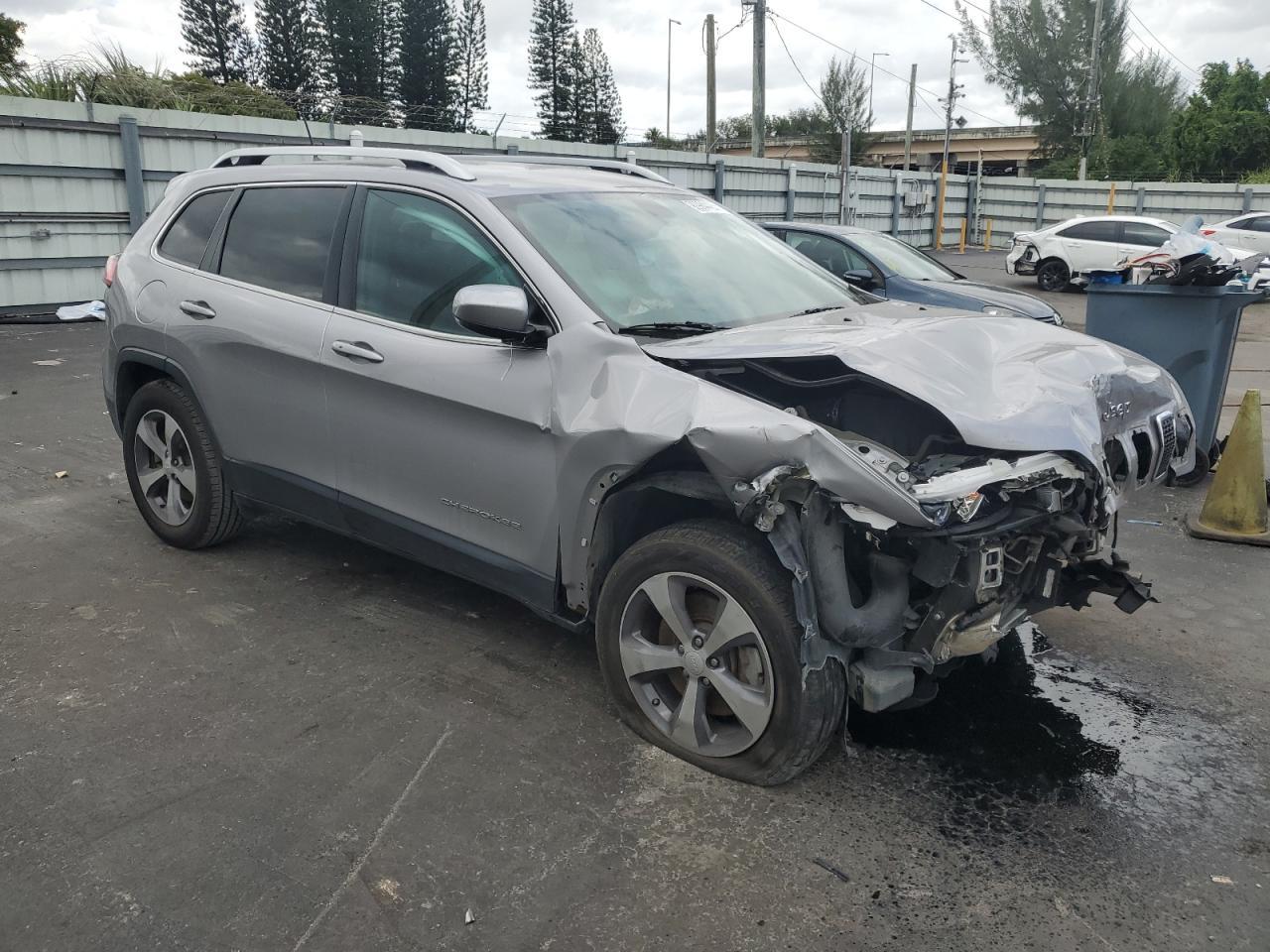 2019 Jeep Cherokee Limited - Image 4