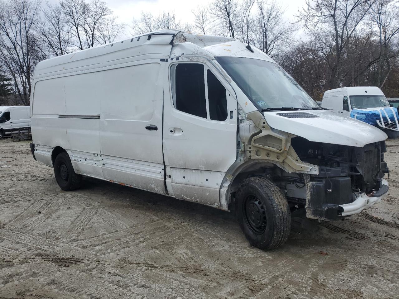 2025 Mercedes-Benz Sprinter 2500 - Фото 4