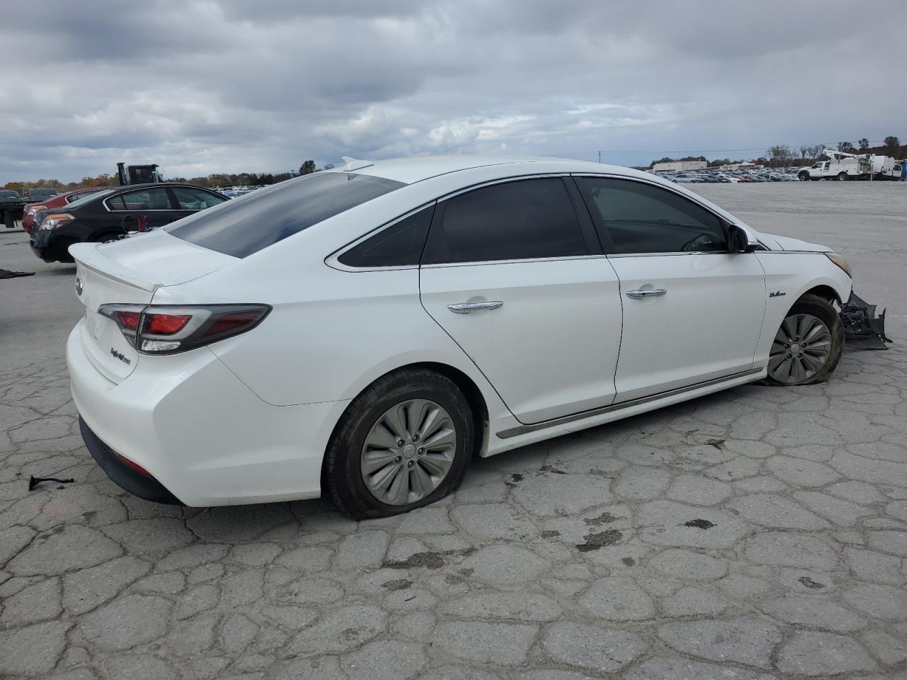 2016 Hyundai Sonata Hybrid - Фото 3