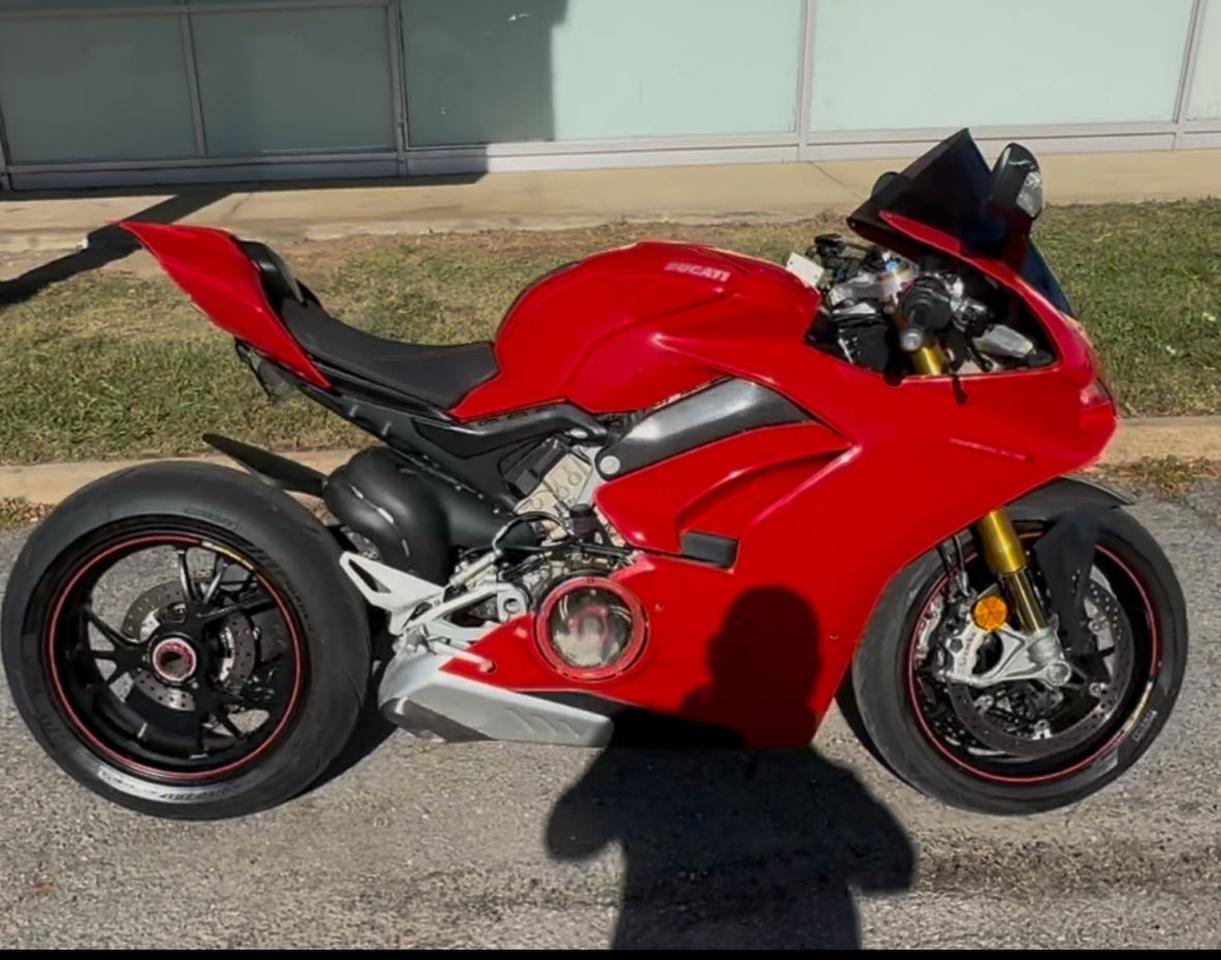 2019 Ducati Panigale V4 - Фото 5