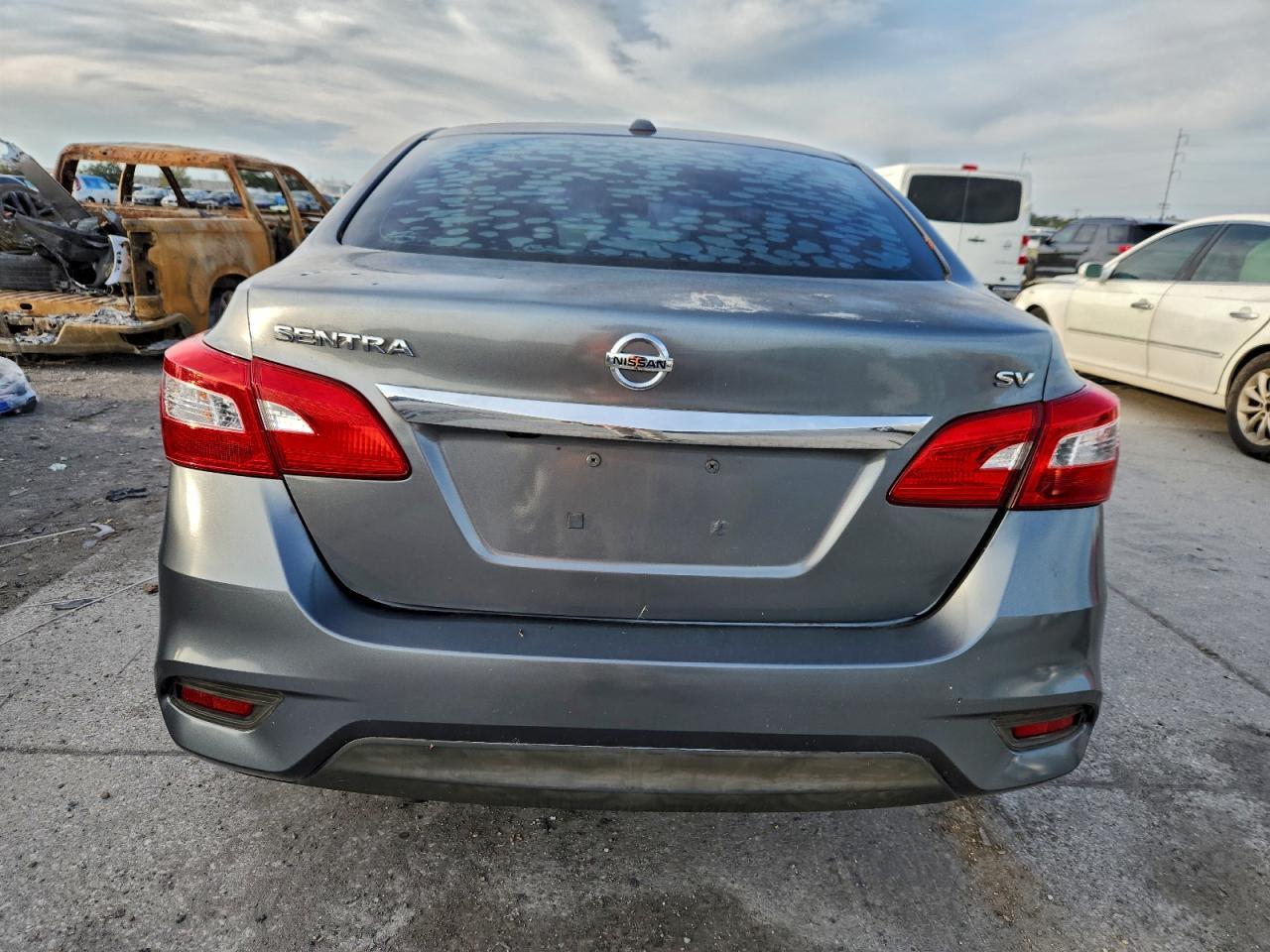 2017 Nissan Sentra - Фото 6