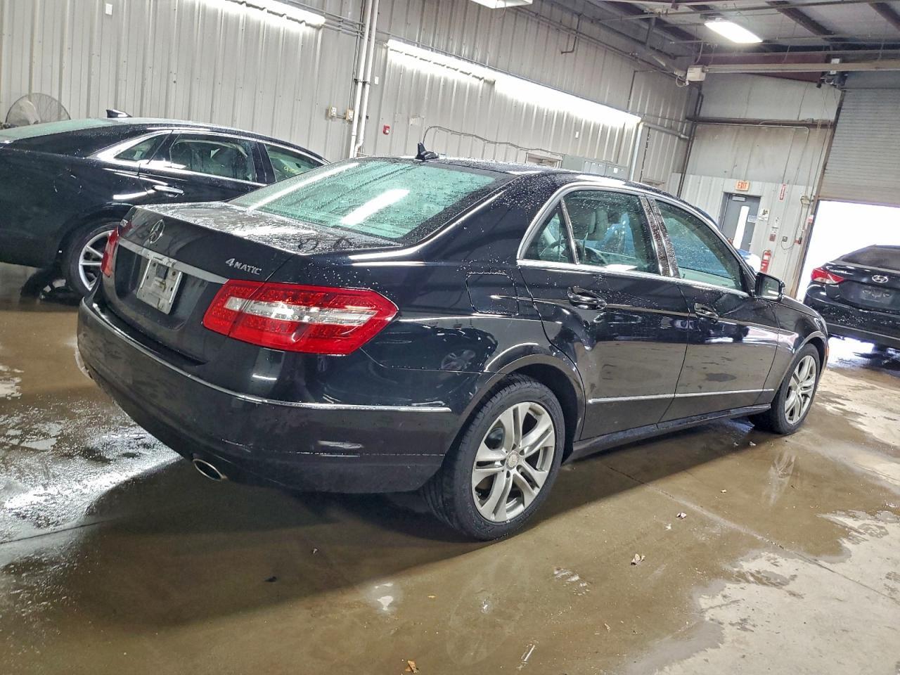 2011 Mercedes-Benz E 350 4Matic - Image 3