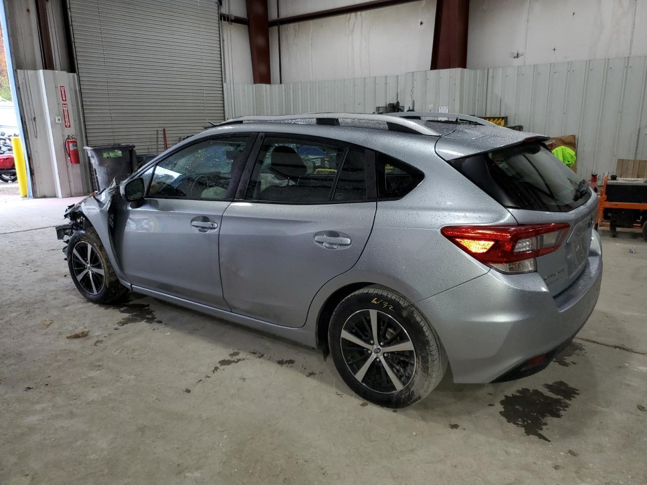 2020 Subaru Impreza Premium - Image 2