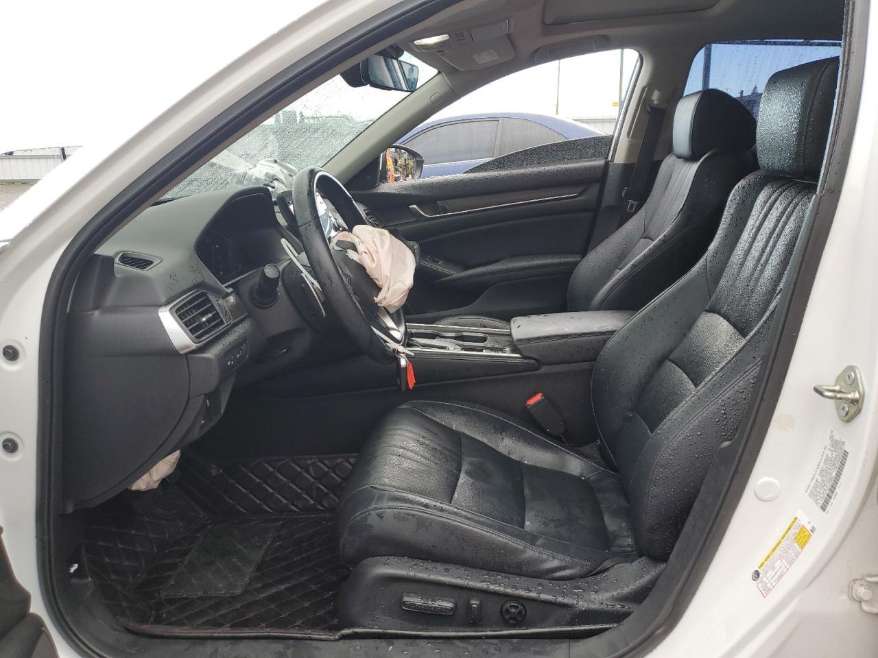 2018 Honda Accord Touring - Image 7