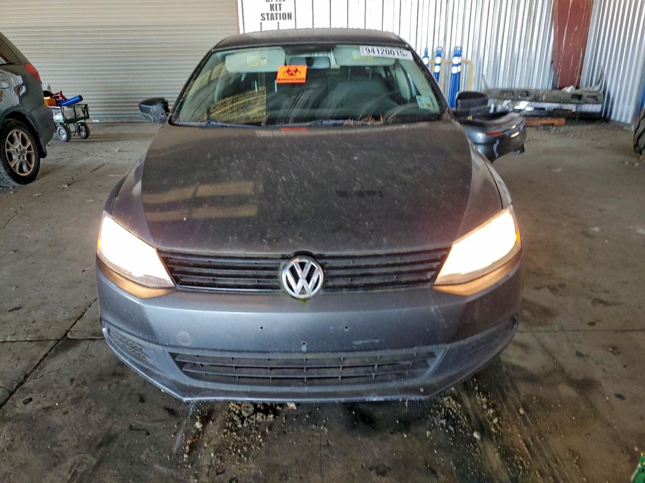 2011 Volkswagen Jetta Base - Image 5